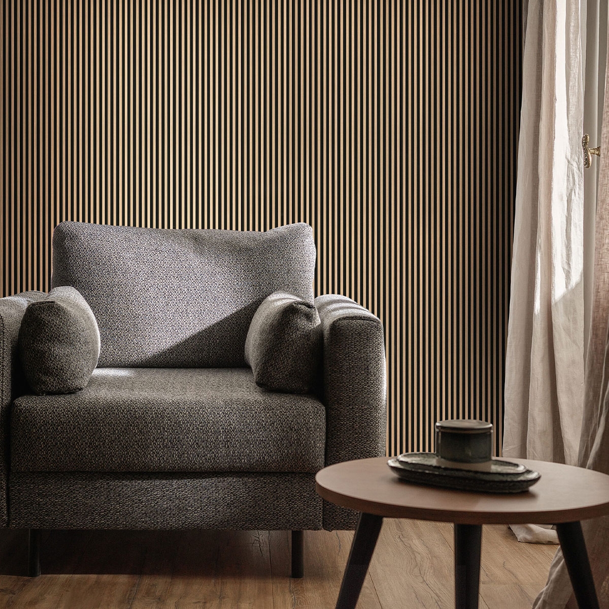 Innenraum mit Beschichtung Linerio S-Line Natur Schwarze Platte 265x12,2x1,20