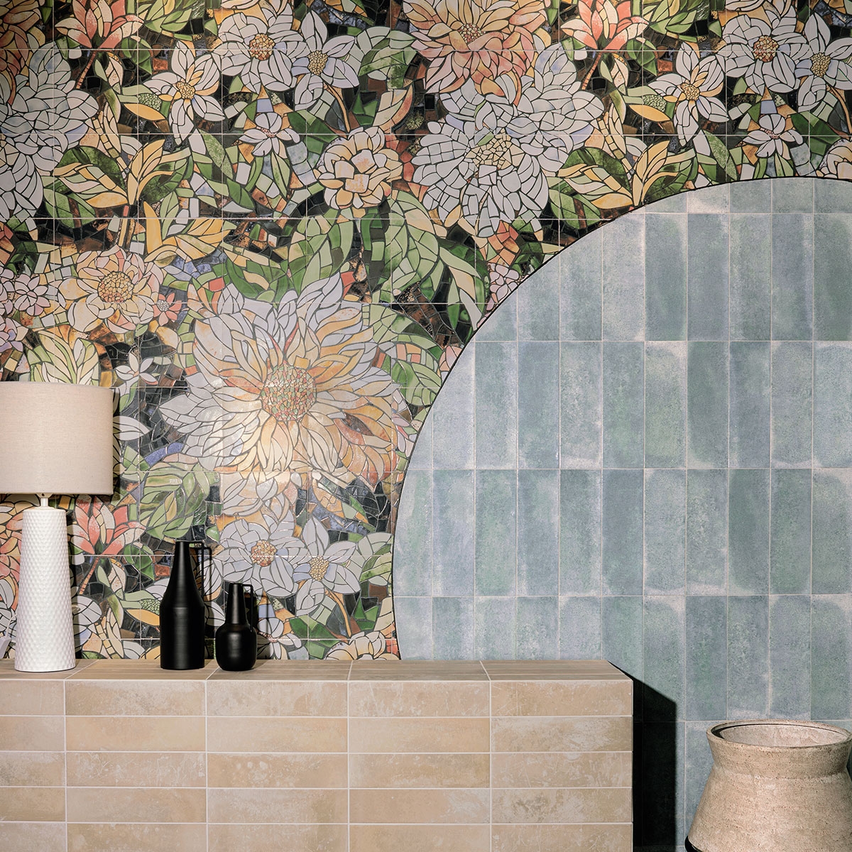 Sala con revestimiento Mural Sinfonia 20x20 cm (Caja 1 m2)