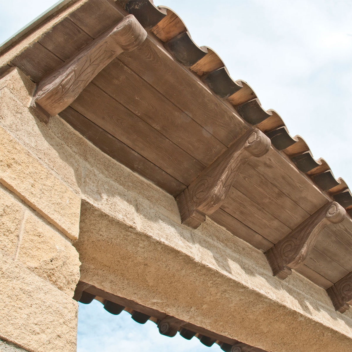 Outdoor with Classic Oregon Bracket 8.5x17.5x100 - 2