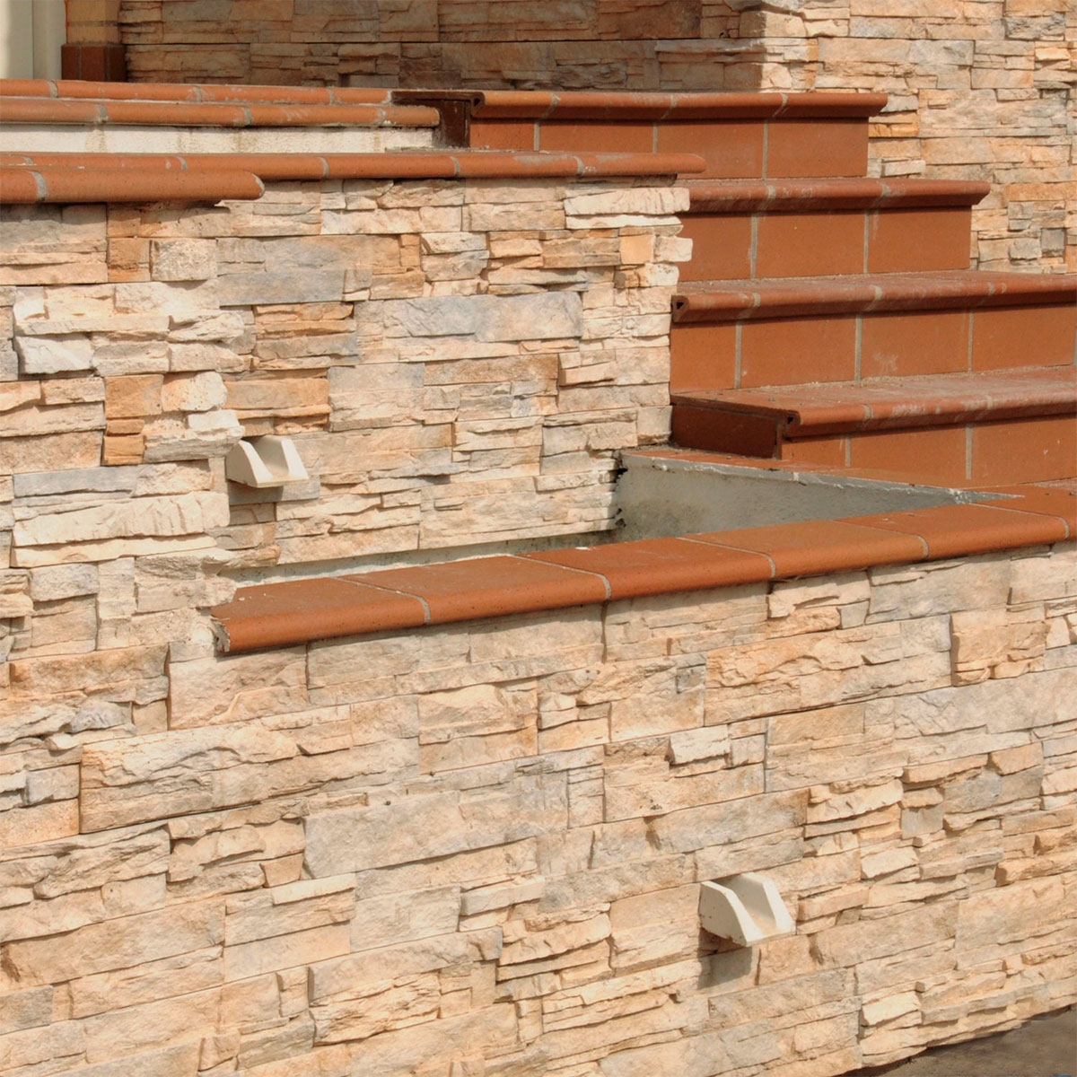 Ambiente con Gárgola Miño Blanco 6x10x30