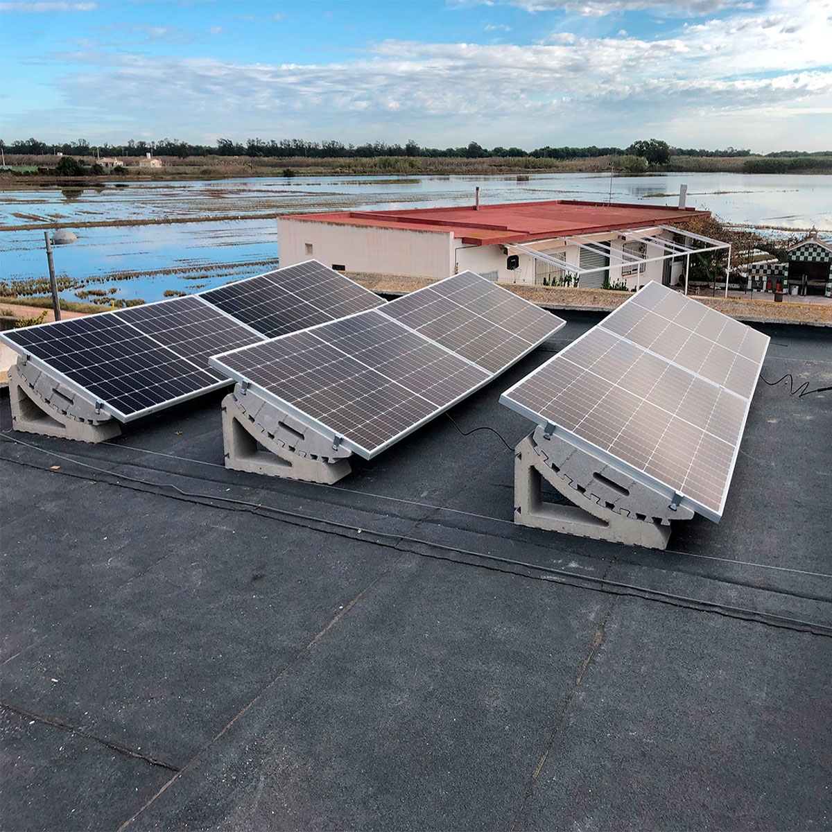 Stand de ciment vernisol réglable 69x50x20 (Prix unitaire)