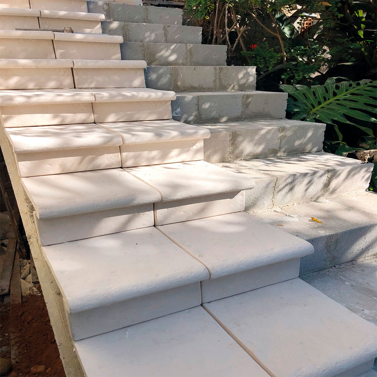 Gray Bleacher Staircase Room 16x28x25