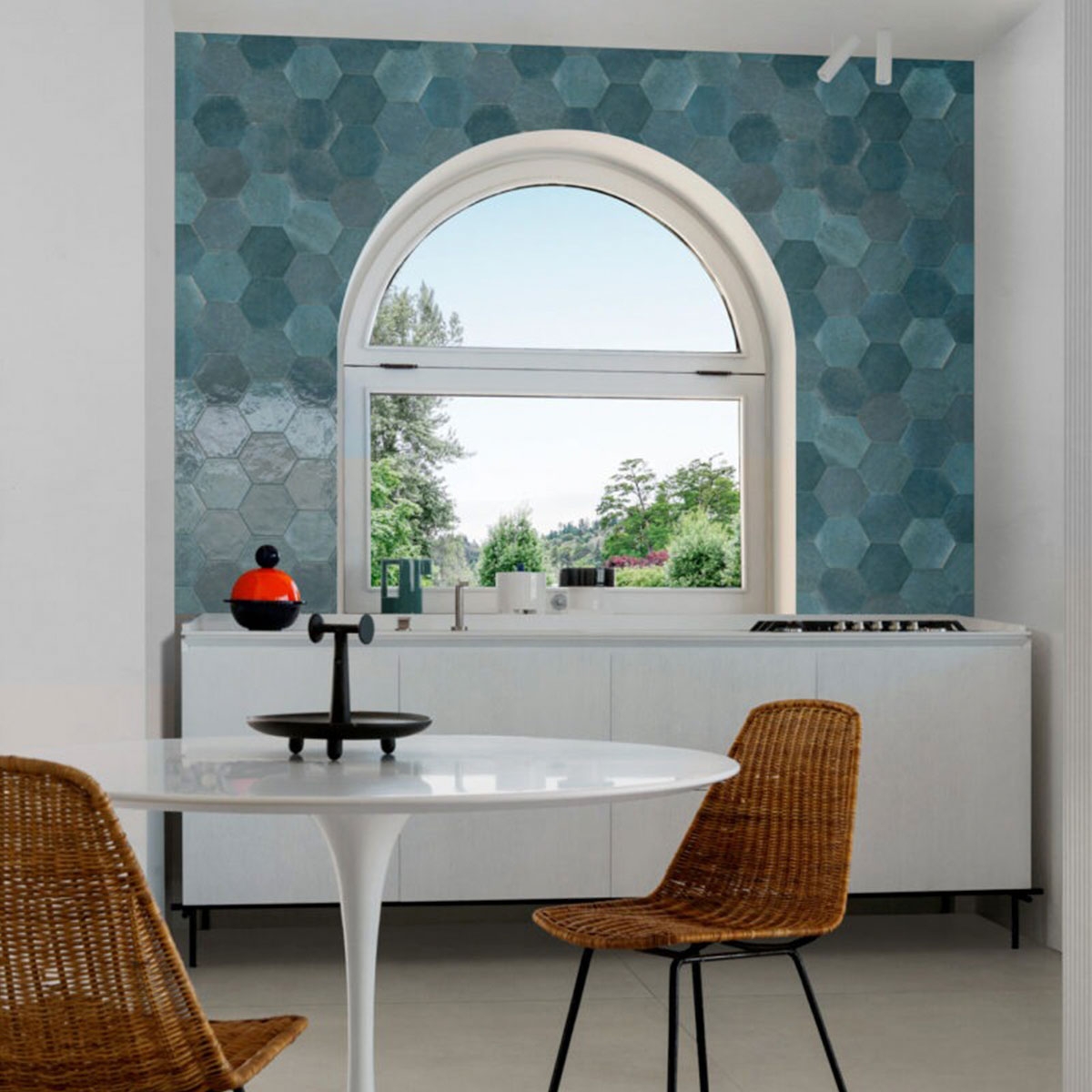 Interior con revestimiento Lume Esagona Blue Lux 21x18,2