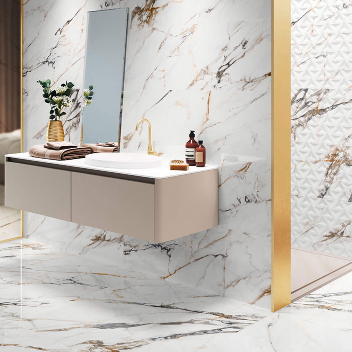 Interior with flooring Firenze 1842 Calacatta Gold 100x100