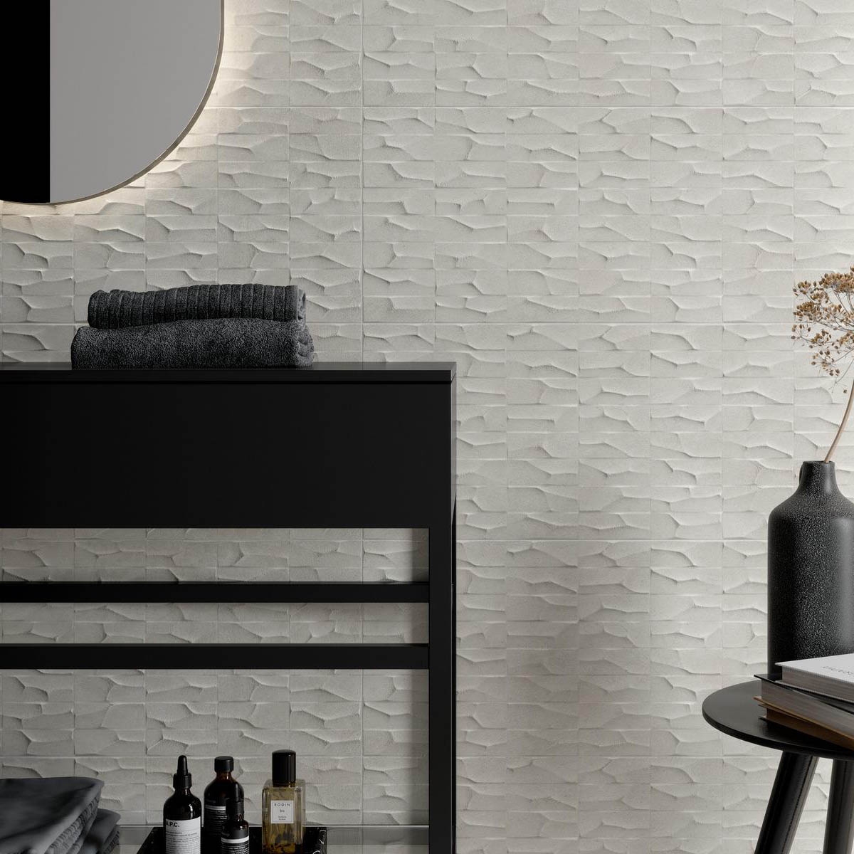 Baño con Revestimiento Plaza White Struttura Range 3D 30x90