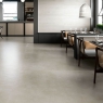 Interior com piso Phoenix 1845 Smoke 100x100