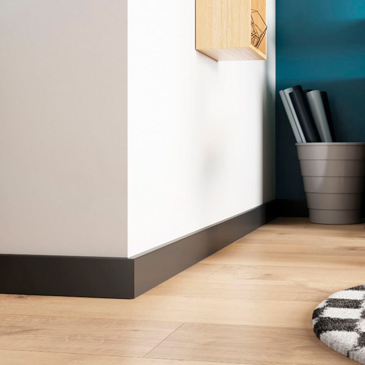 Sempla 80 Black Baseboard 240x8 (Price per piece)