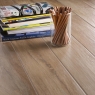Interior con Pavimento Treverkmood Faggio 15x90 (Caja 1,08m2)