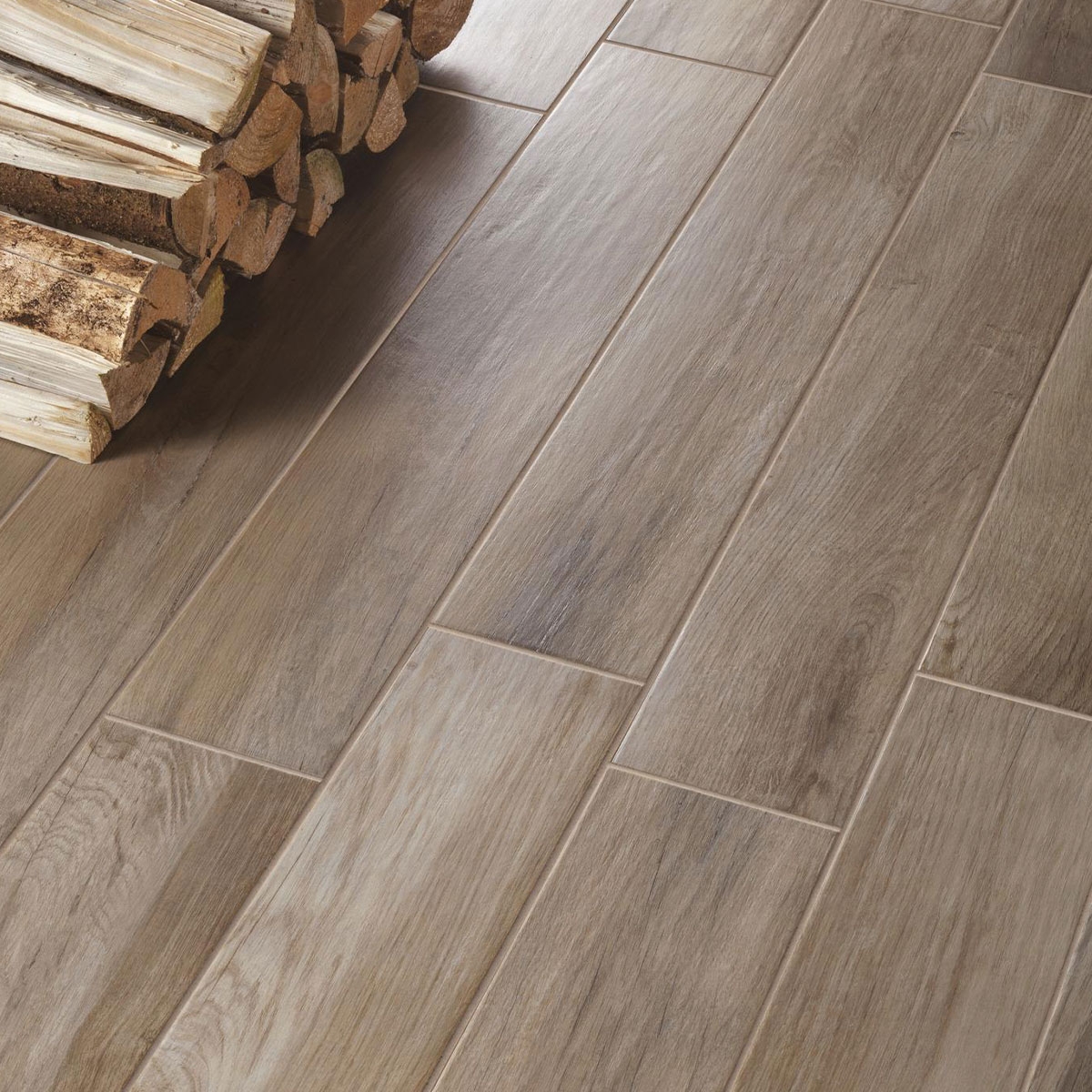 Innenraum mit Treverkmood Rovere 15x90 Pflaster (Box 1,08m²) 1