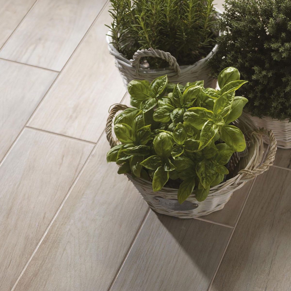 Interior com pavimento Treverkmood Tiglio 15x90 (Box 1.08m2)