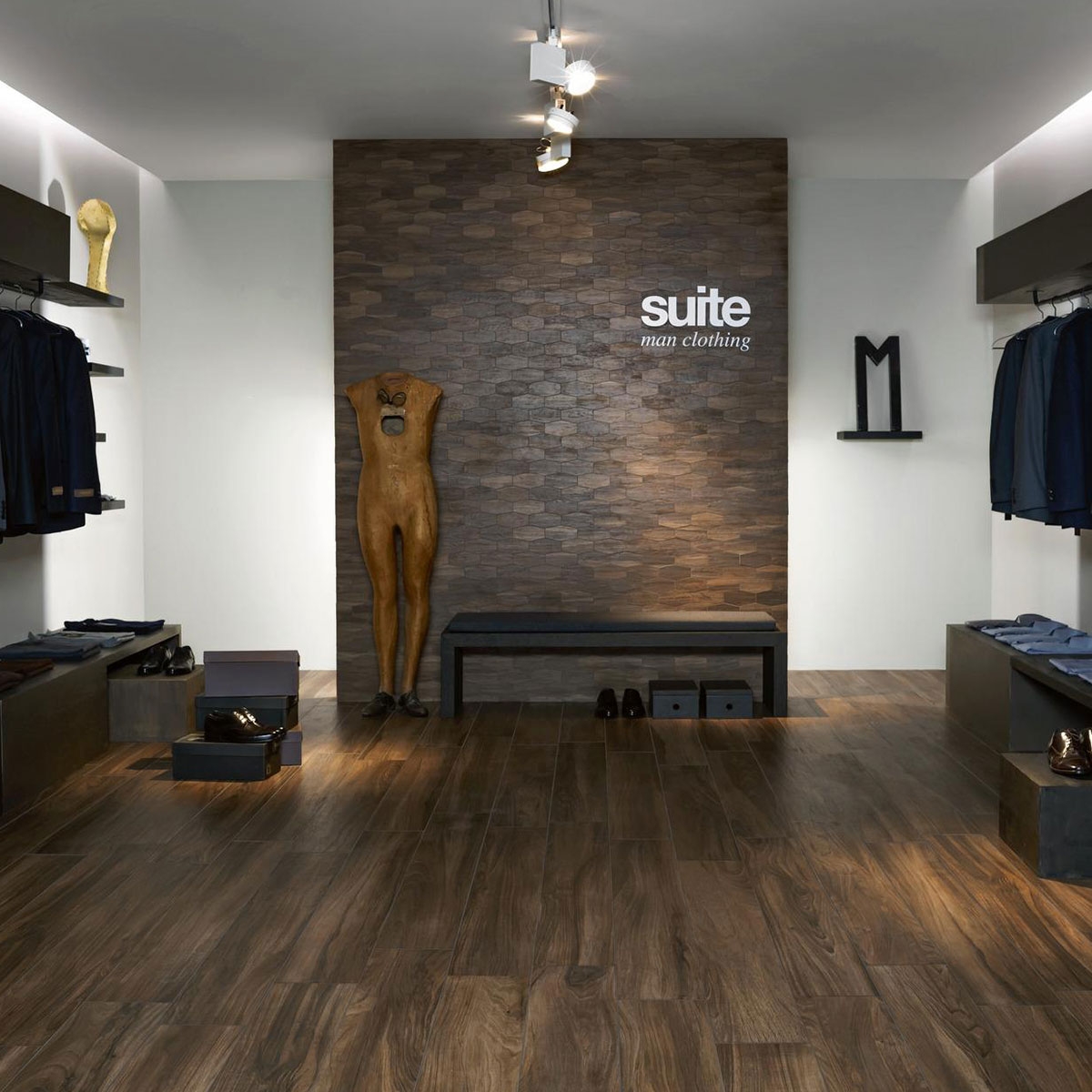 Tienda con pavimento Treverkchic Noce Americano 30x120 (Caja 1,08m2)