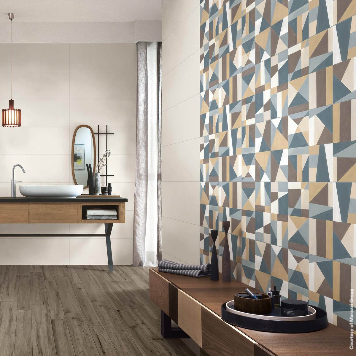 Casa de banho com revestimento Colorplay Decoro Tiles Cream 30x90