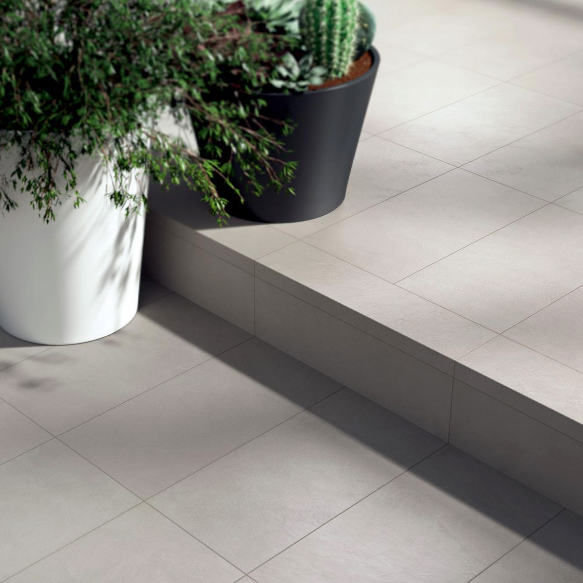 Exterior con pavimento Block Silver Strutturato Antideslizante 30x60 (Caja 1,08m2) 1