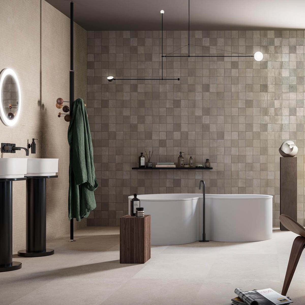 Salle de bain avec revêtement en mosaïque de calcaire taupe 30x30