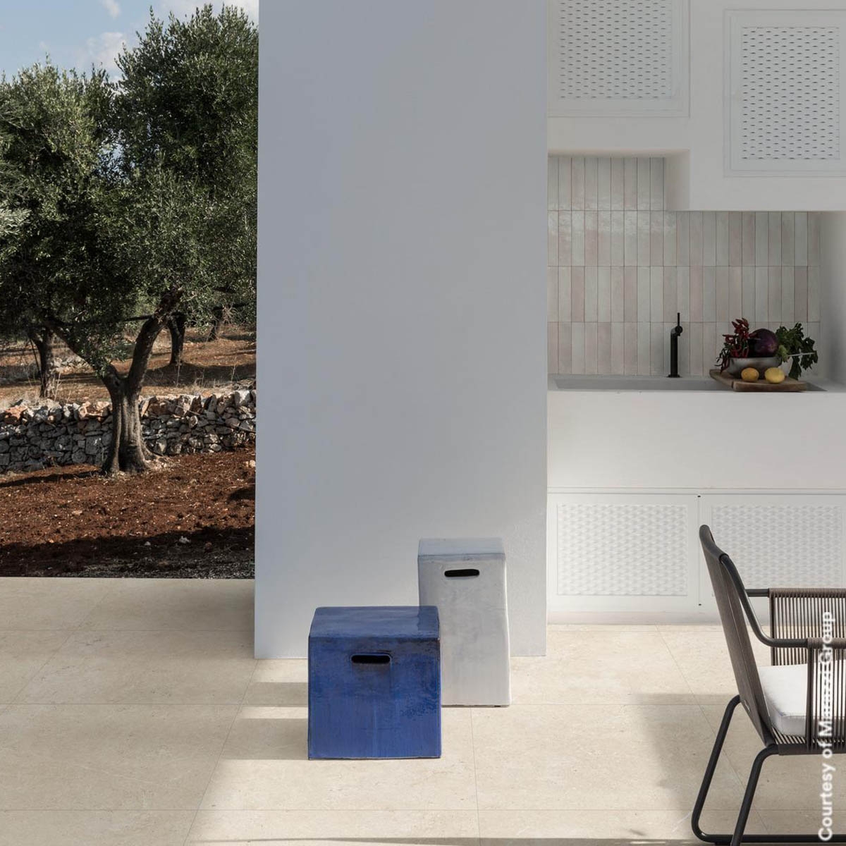 Exterior con Pavimento Limestone20 Ivory Antideslizante 60x60