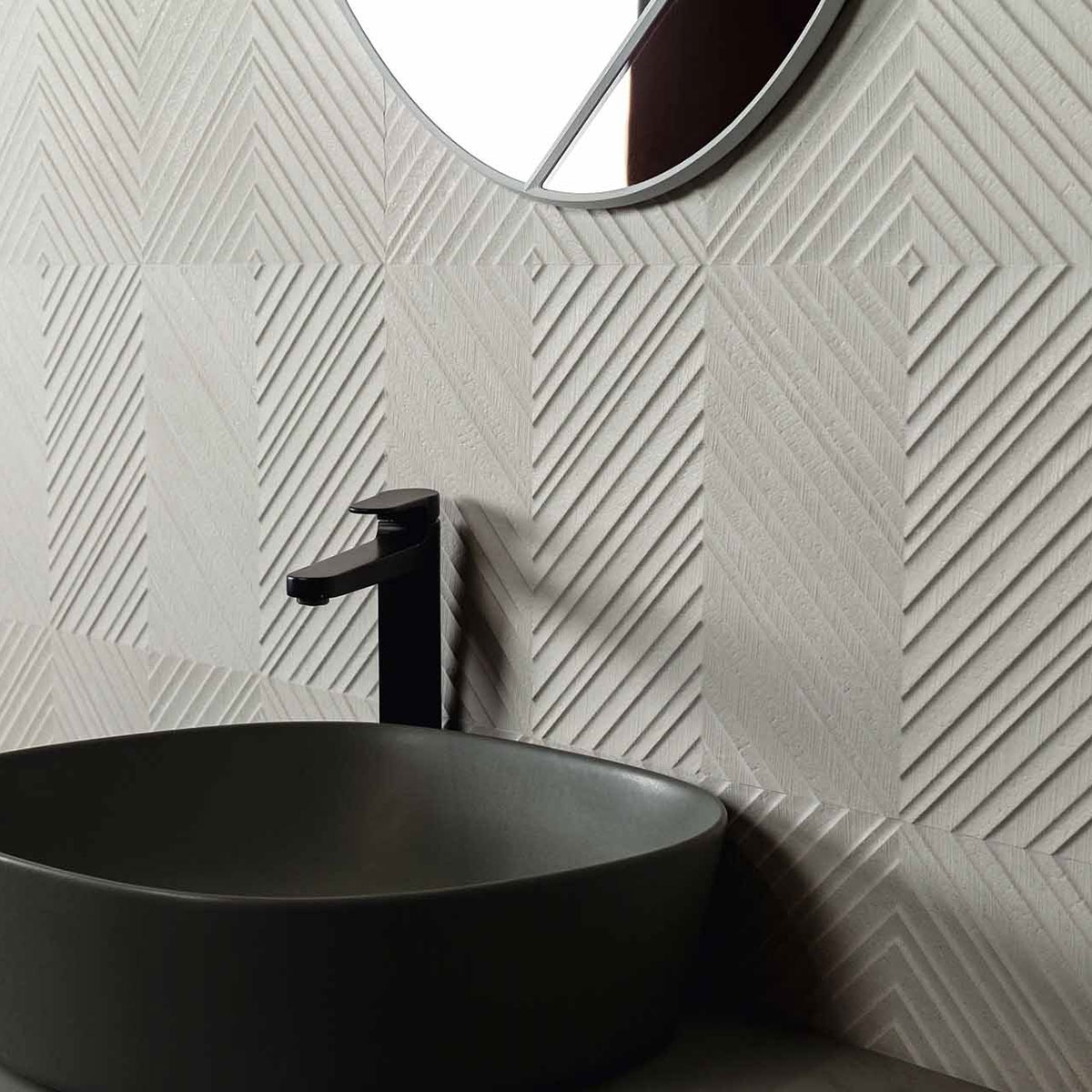 Baño con revestimiento Tribeca 9528 Relieve Grey 30x90 (Caja 1.080m2)