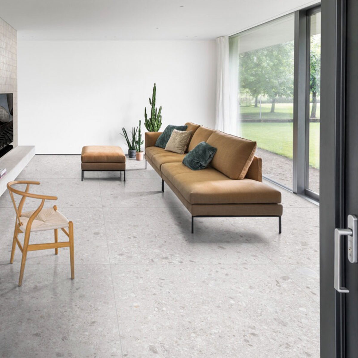 Interior con pavimento Mystone Ceppo Di Gre White Natural 120x120