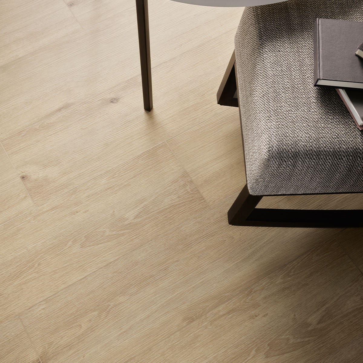 Acabado con Rigio Euris 122x22.9 (Caja 2.24m2)