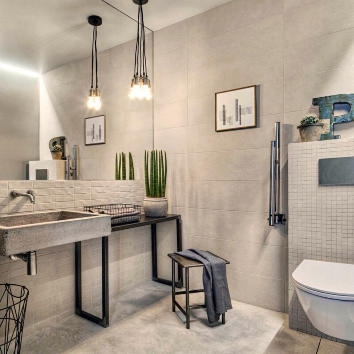 Interior with Chalk Mosaic Sand coating 30x30