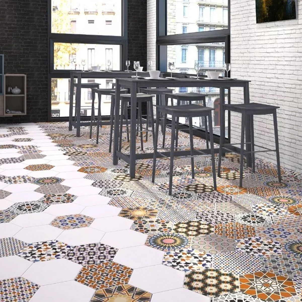 Restaurant mit andalusischem Pflaster 28,5x33