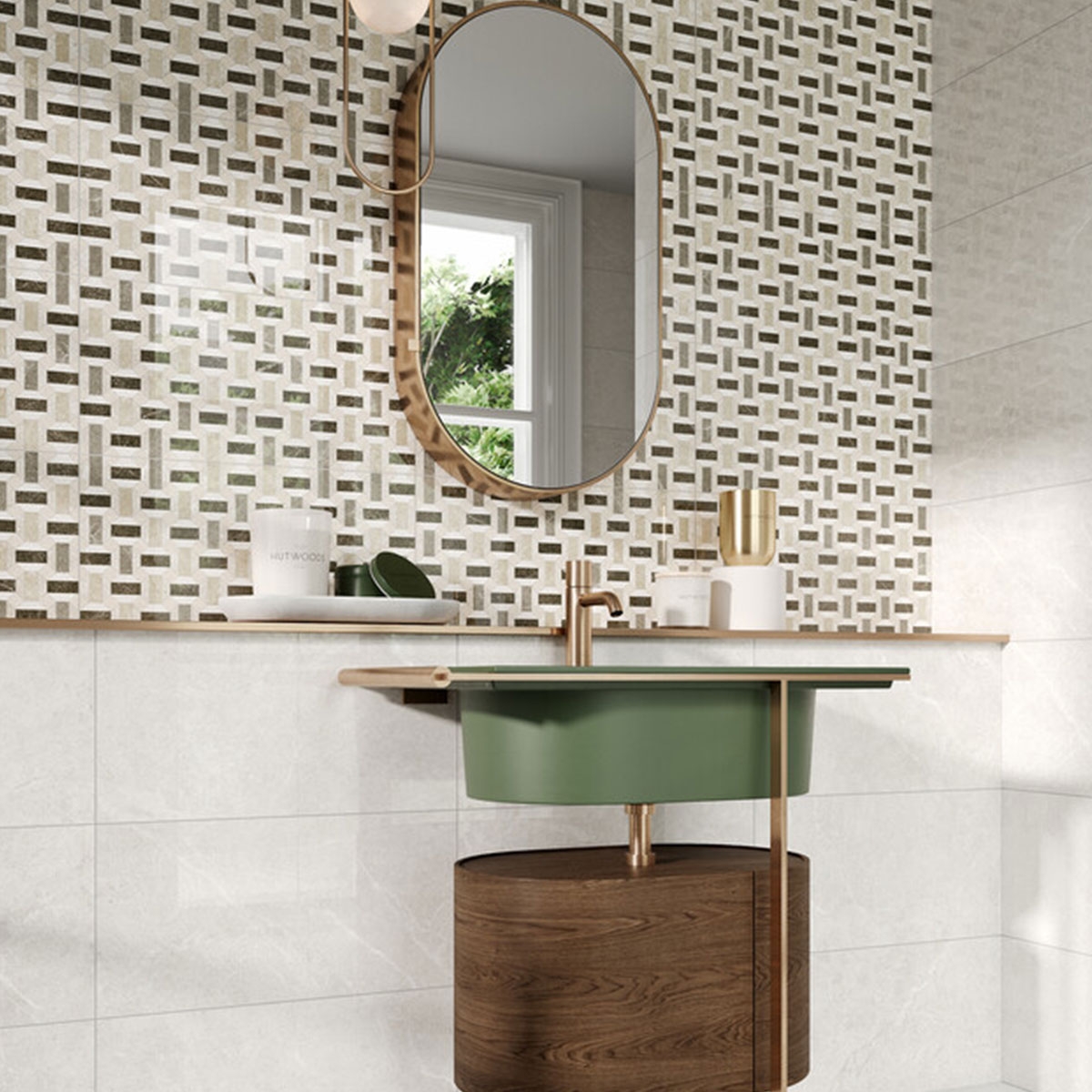 Badezimmer mit Capitol Decor Verkleidung 30x60