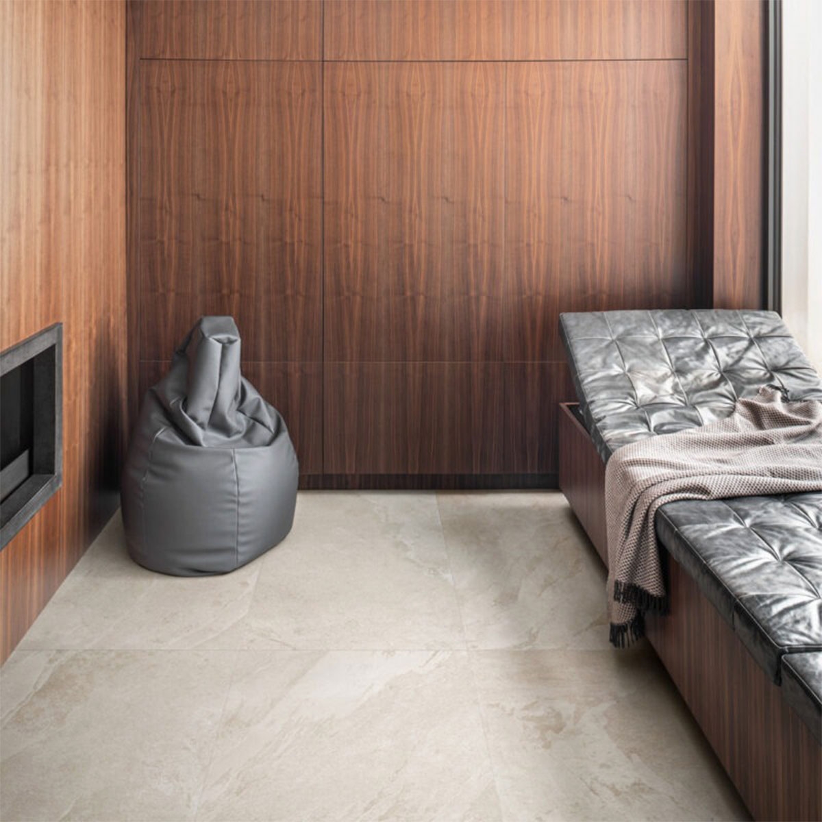 Interior with Ardesia Bianco 60x120 flooring