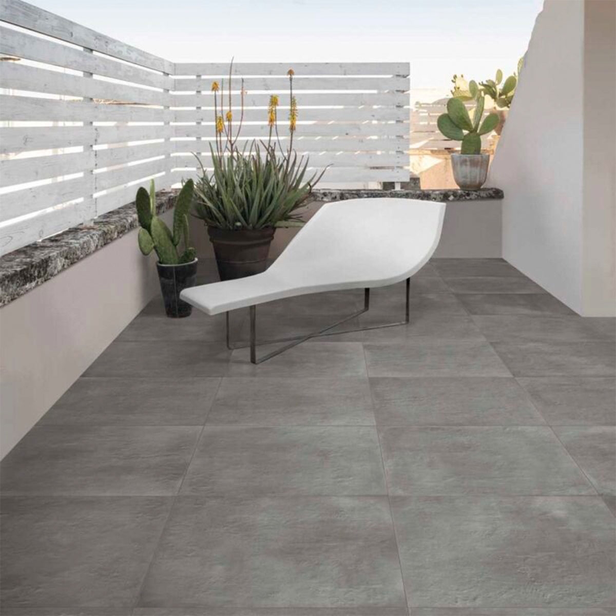 Exterior with Powder Strutturato Graphite Non-slip flooring 60x60