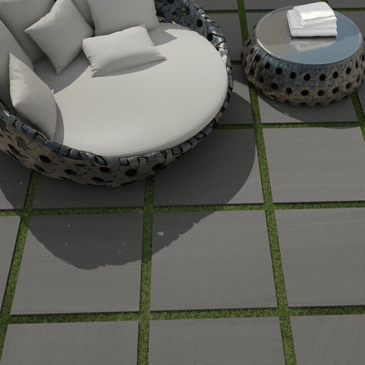 Exterior con pavimento Kursaal Raven Antideslizante 60x60