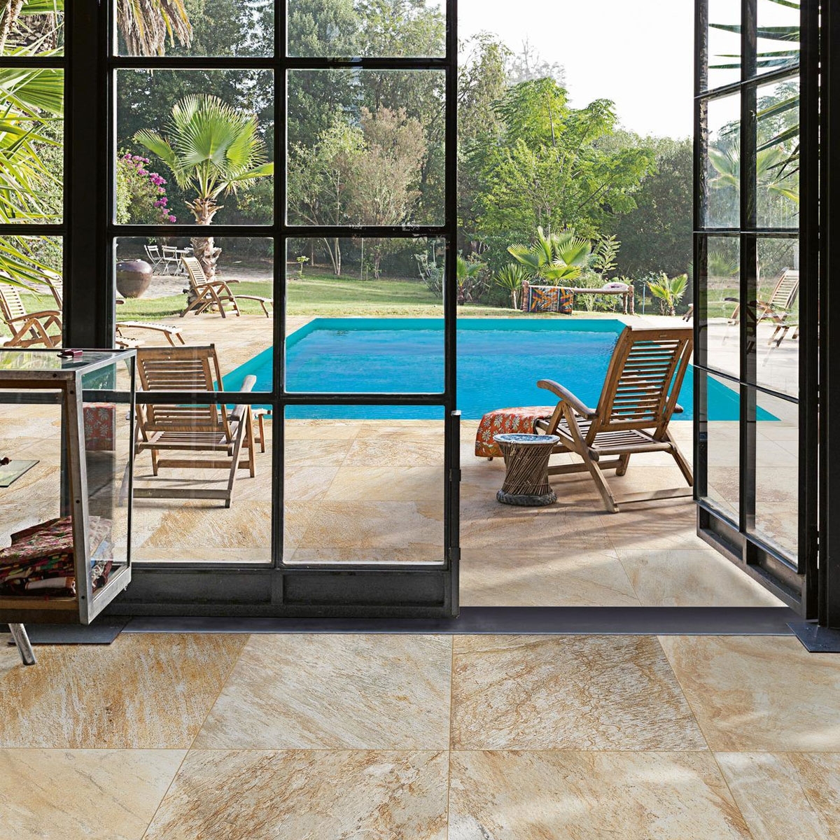 Exterior com pavimento antiderrapante Rocking20 bege rettificato 60x60 cm