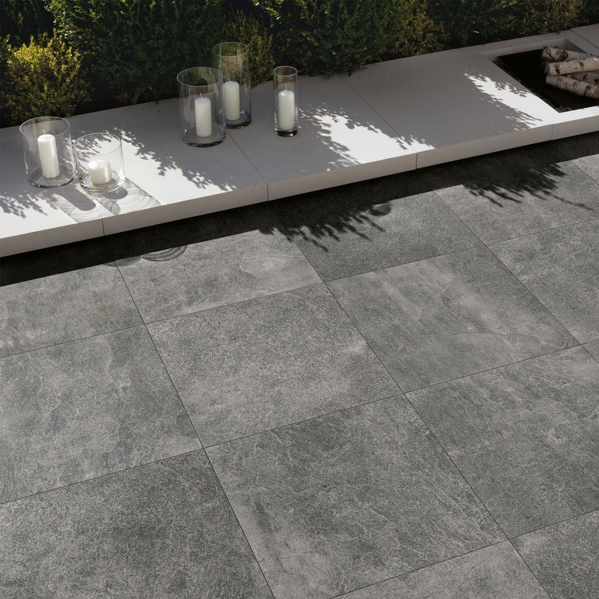 Exterior com pavimento antiderrapante Rocking20 Anthracite Rettificato 60x60 cm