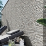 Exterior con revestimiento Iguazu Wall Grey 21x63 (Caja 0,93m2)
