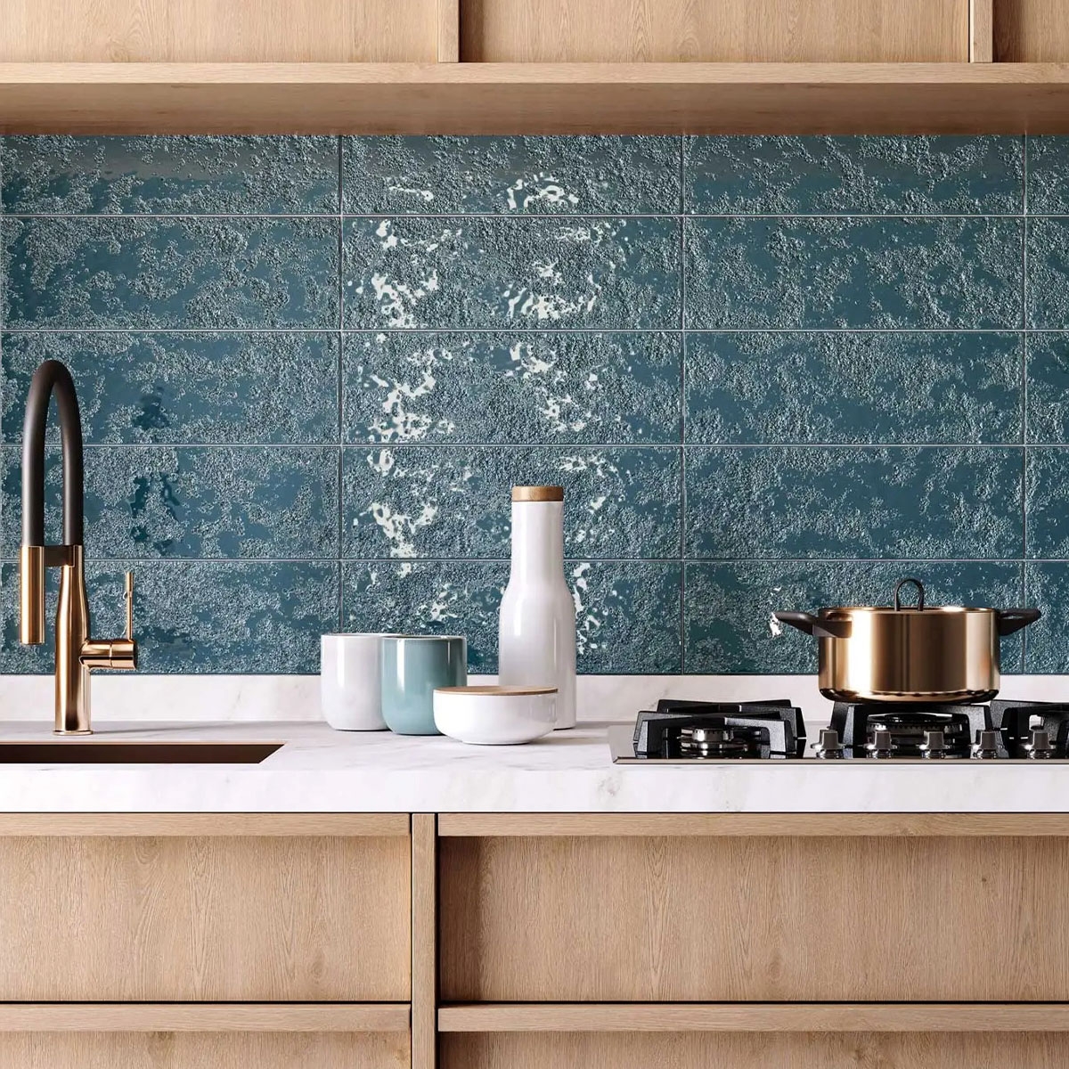 Cocina con revestimiento Kamado Glossy Blue 15x45 (Caja 1,08m2)