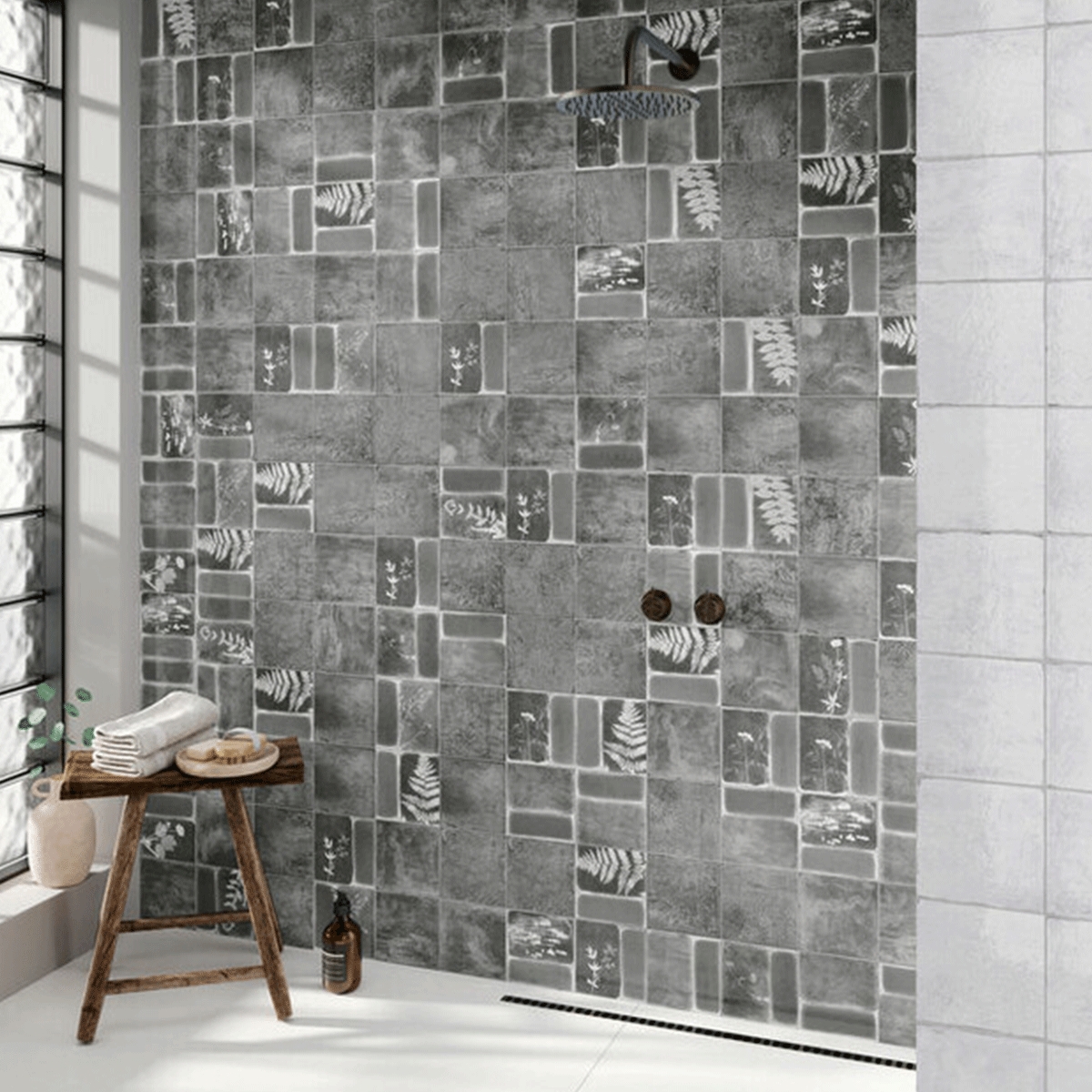 Baño con revestimiento Sabine Grey 15x15