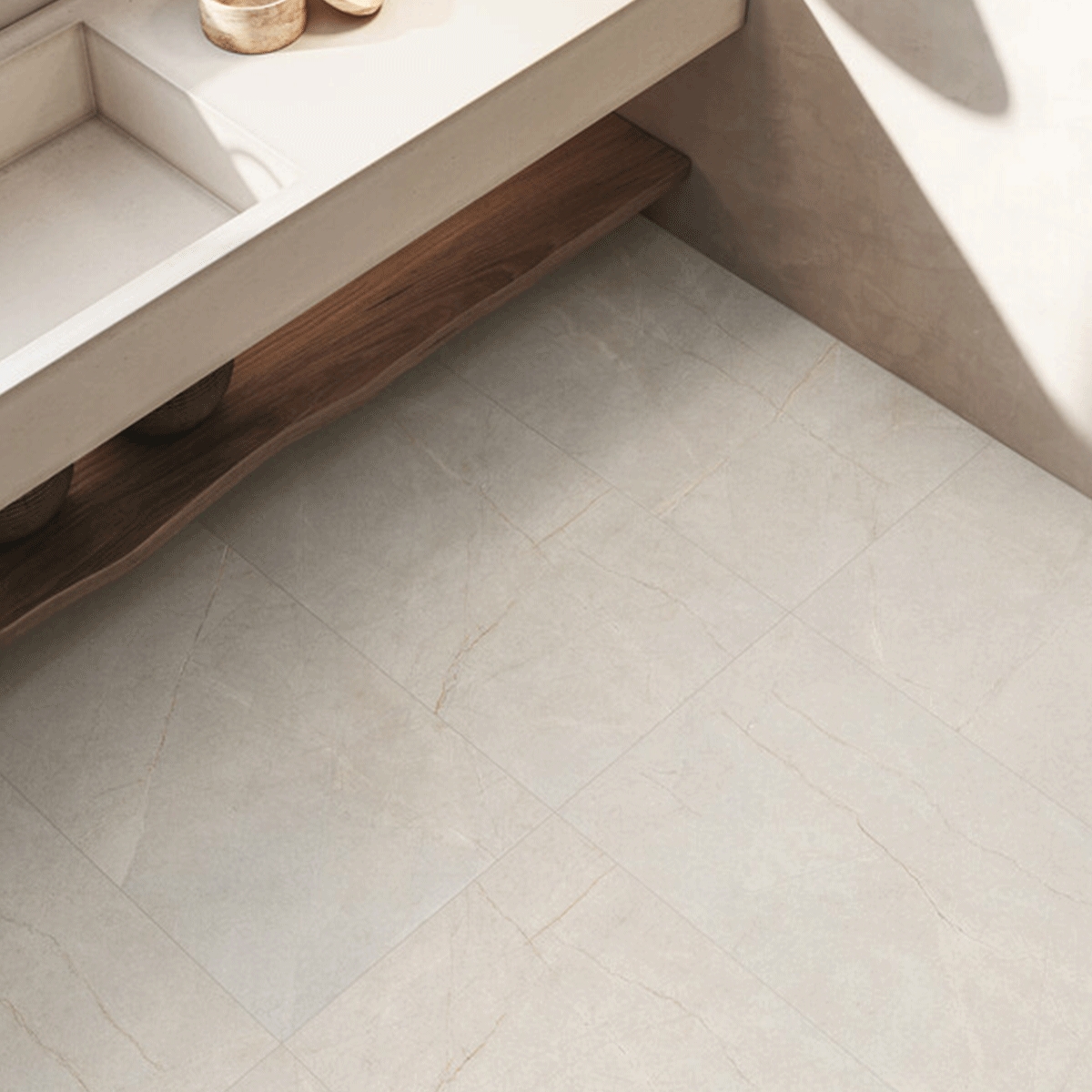 Baño con revestimiento Serra Cream 60x120