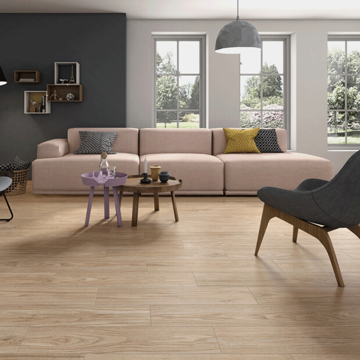 Interior con pavimento Timber Redwood 20x80