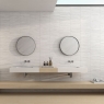 Baño con revestimiento Alessia Decor White 60x120