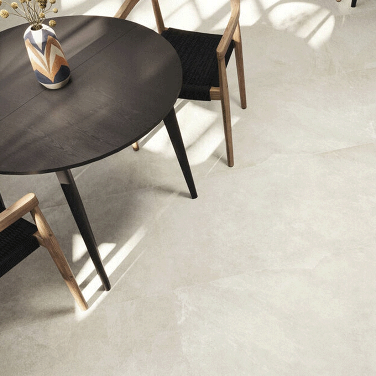 Intérieur avec sol Riven Ivory 60x120