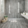 Baño con pavimento y revestimiento Sequoia Ash 40x120