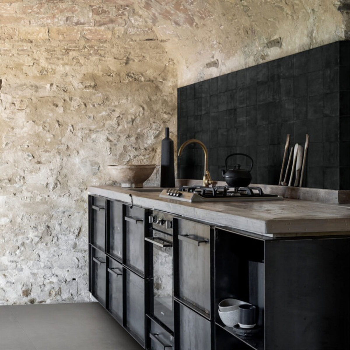 Cozinha com pavimento em Cementum Olive 60x120