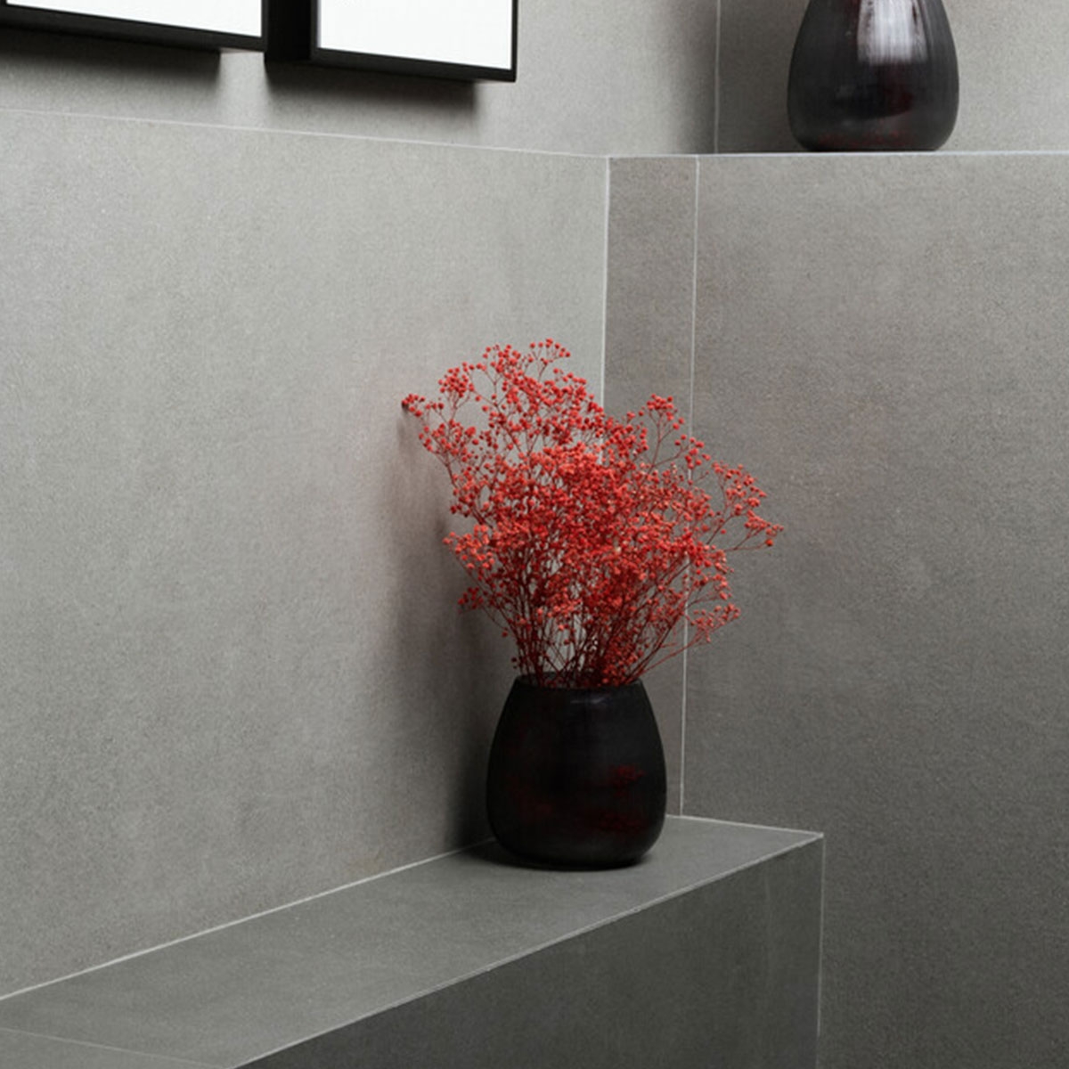 Interior con revestimiento Level Plomo 120x120