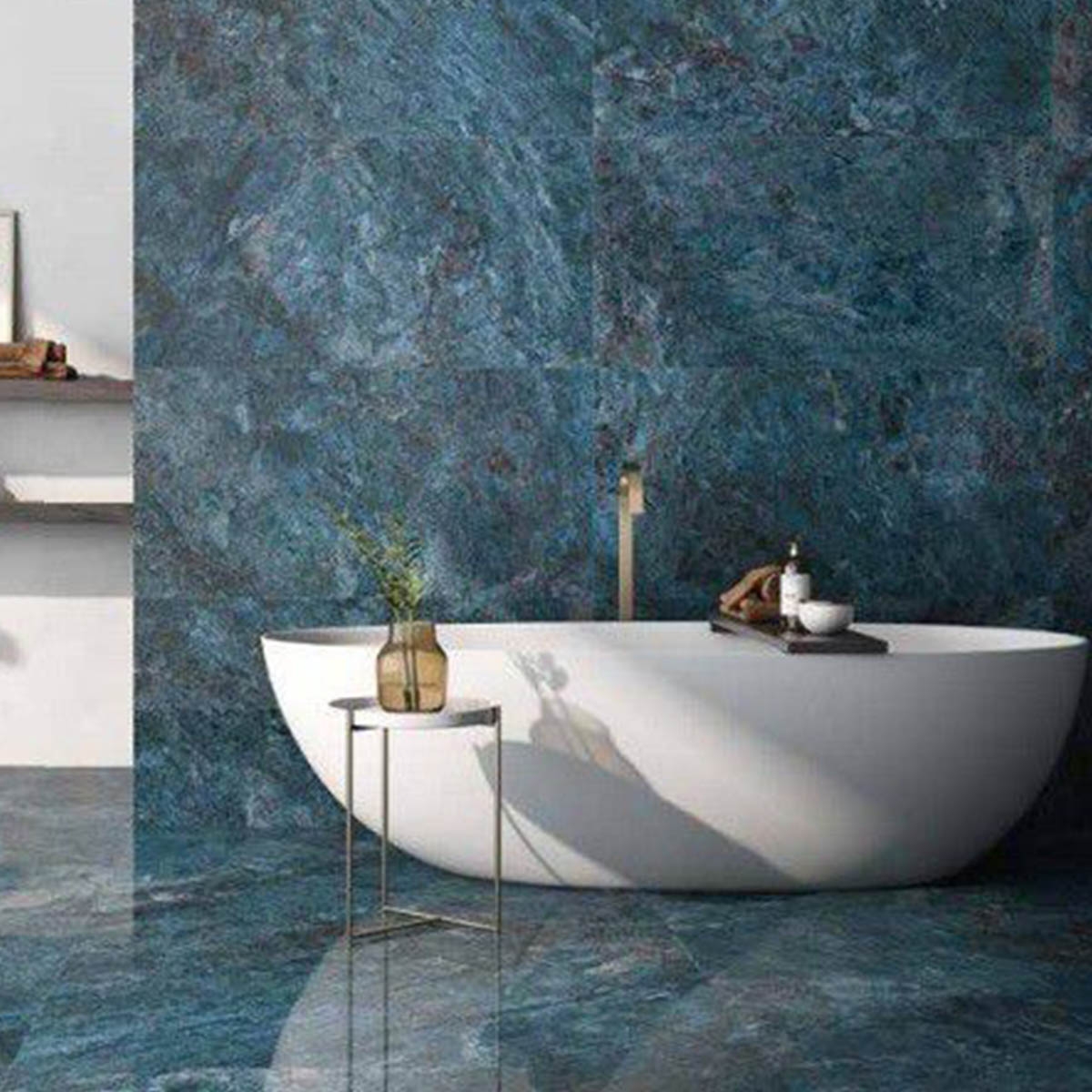 Casa de banho com piso e azulejos de parede CR Lux Kionia Azzurro 60x120