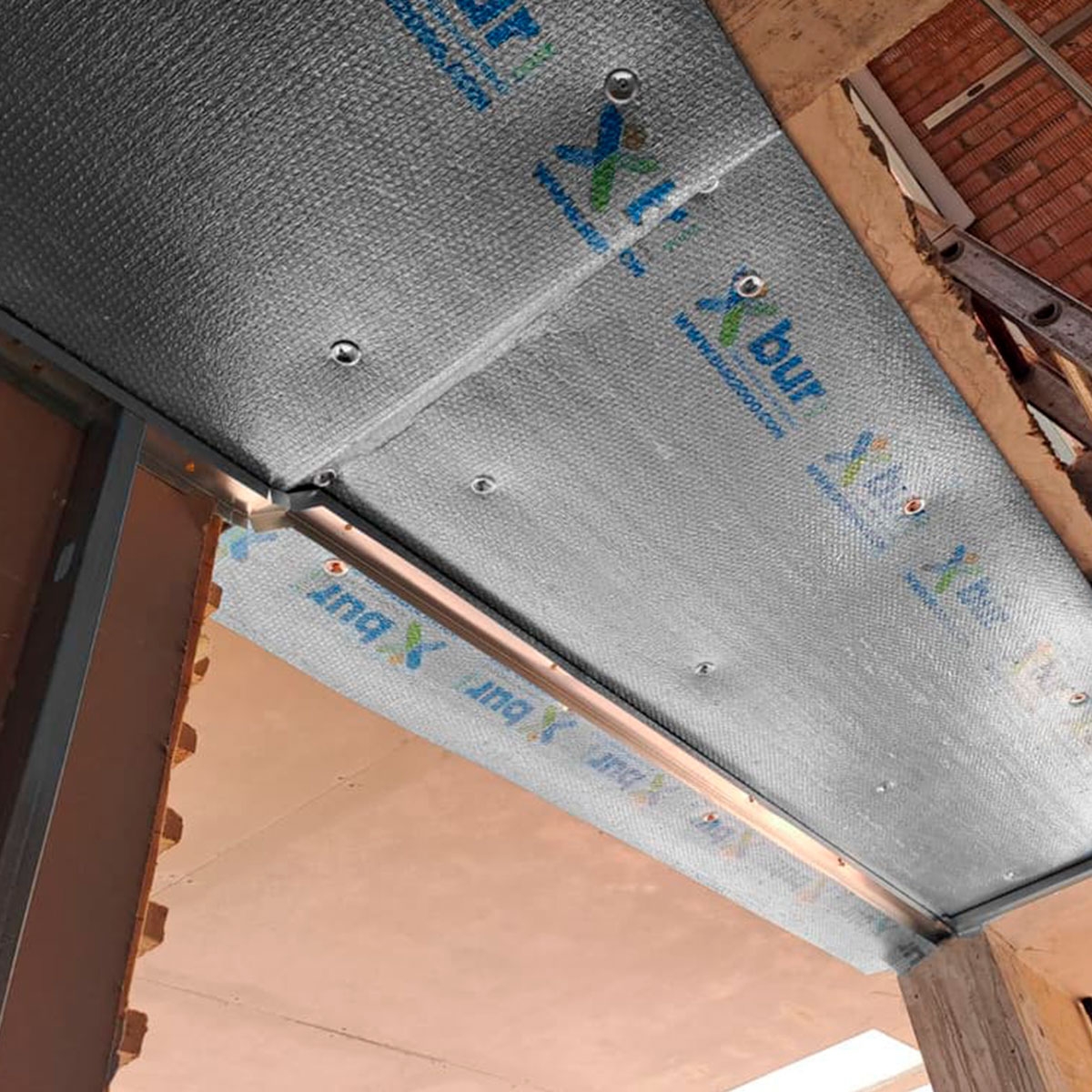 Techo con Aislamiento Reflectivo Air-Bur Termic S-YC Pol 8mm