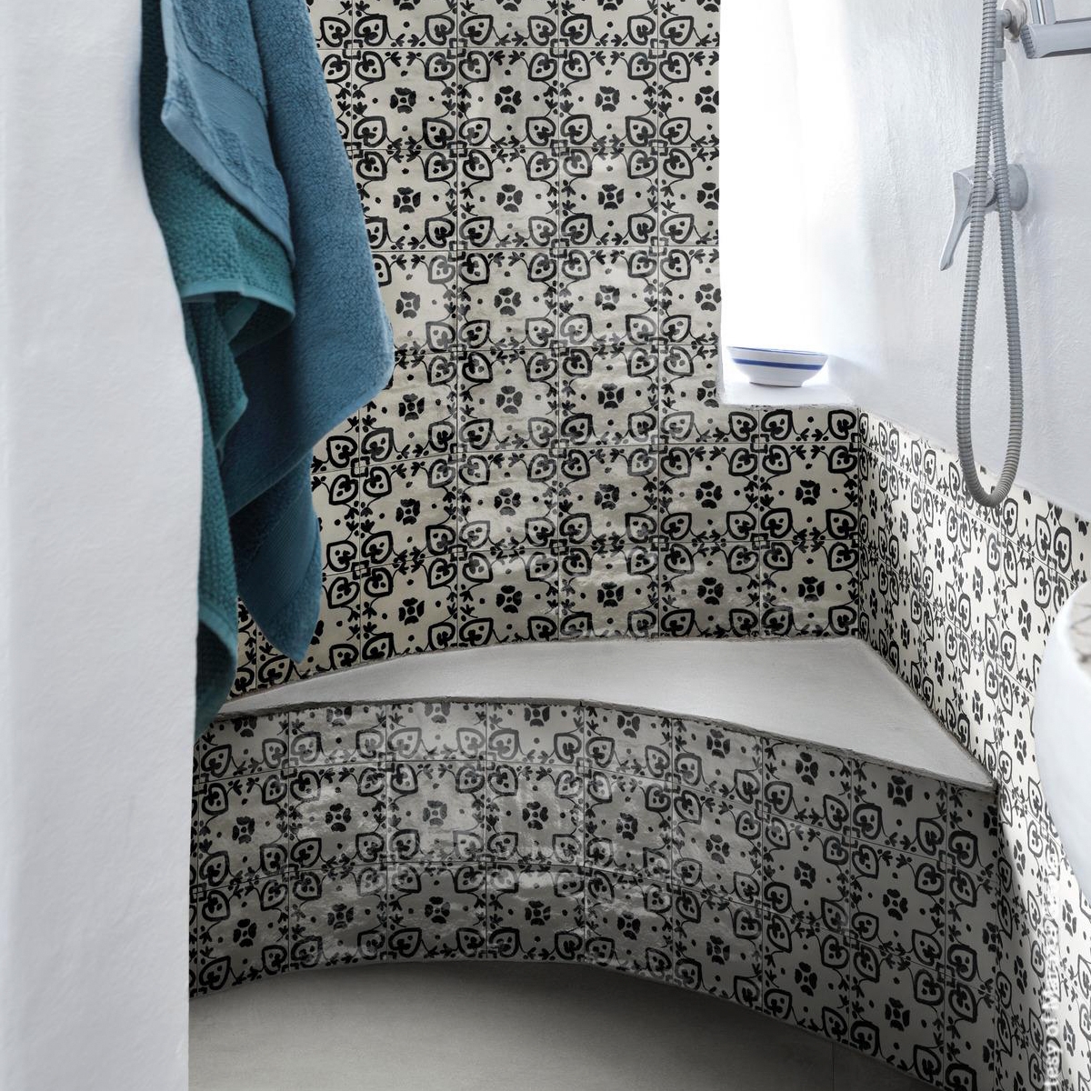 Interior with flooring Memoria Tappeto 2 Nero 15x15