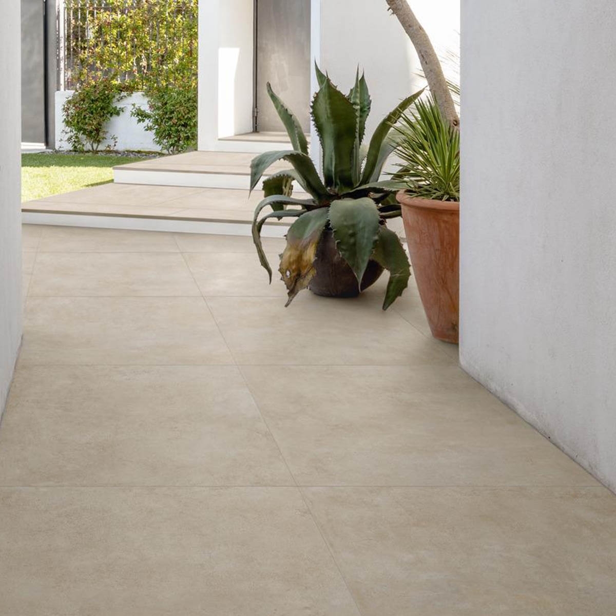 Exterior con Pavimento Plaza Beige STR Antideslizante 100x100