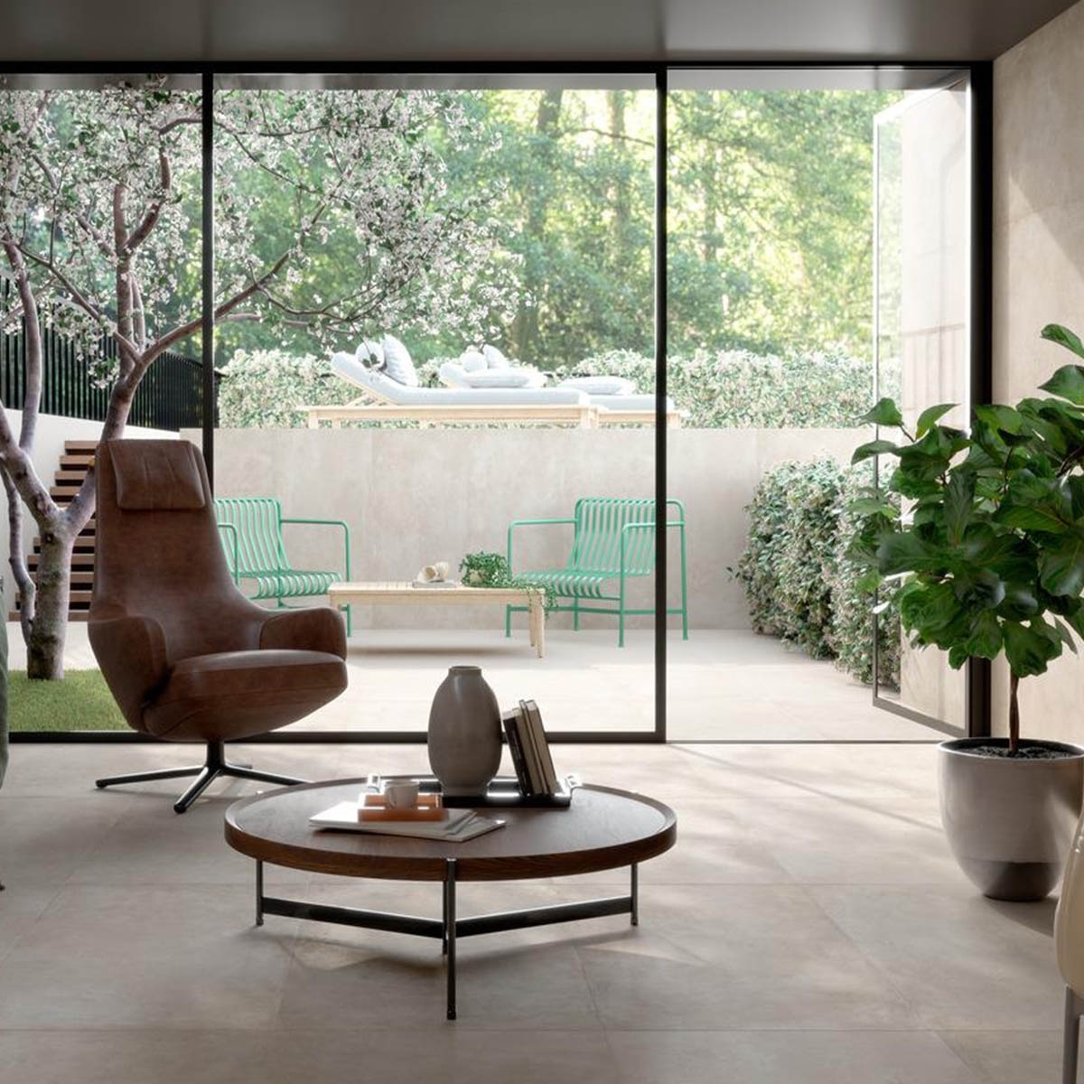 Exterior con Pavimento Plaza Beige STR Antideslizante 60x120