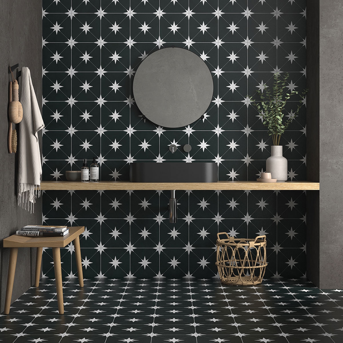 Salle de bain avec pavé et carreaux muraux Ponent Black 22,3x22,3