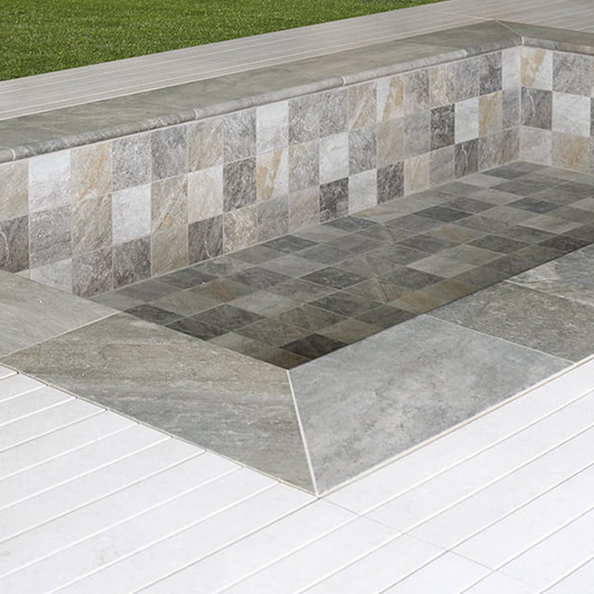 Piscina com Pyrenees Mix pavimento antiderrapante 15x15