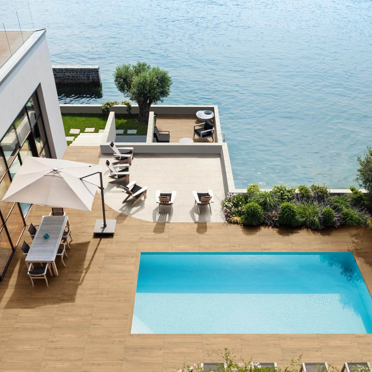 Exterior con Pavimento Vero20 Larice Strutt Antideslizante 40x120