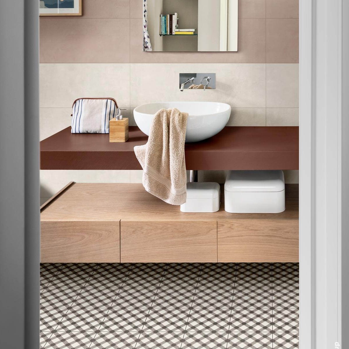 Salle de bain avec revêtement D_Segni Tappeto Micro 2 Bouillon 20x20