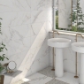 Badezimmer mit Lesolo-R White Beschichtung 32x99